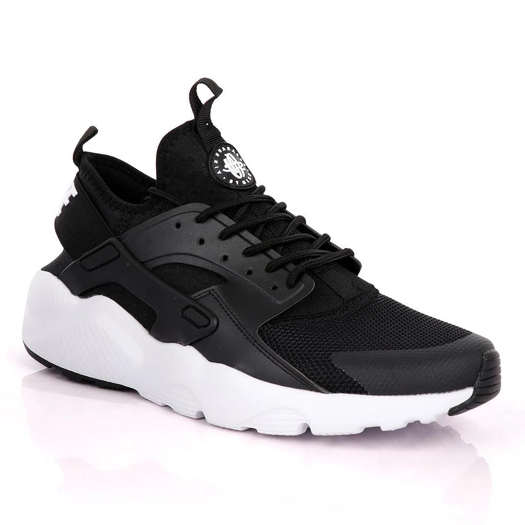 NK Huarache Ultra Black And White Sneakers